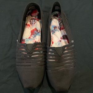 Bobs From Skechers 11 Black Fabric Slip-On Shoes w Memory Foam & Arch Pillows